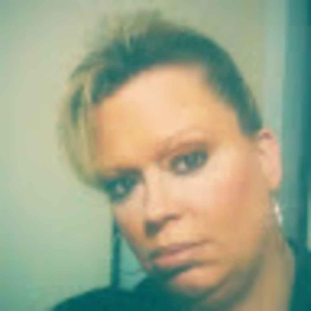 Meet your Posher, Nina